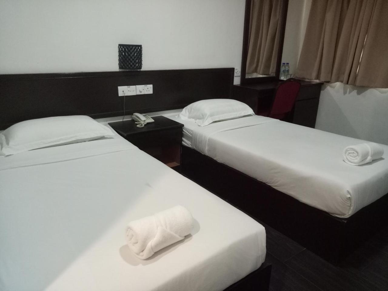 Hotel Sri Bernam Сабак Бернам Екстер'єр фото
