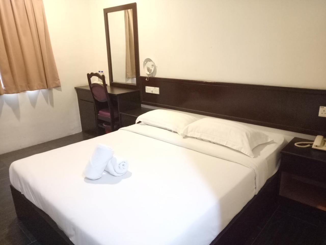 Hotel Sri Bernam Сабак Бернам Екстер'єр фото