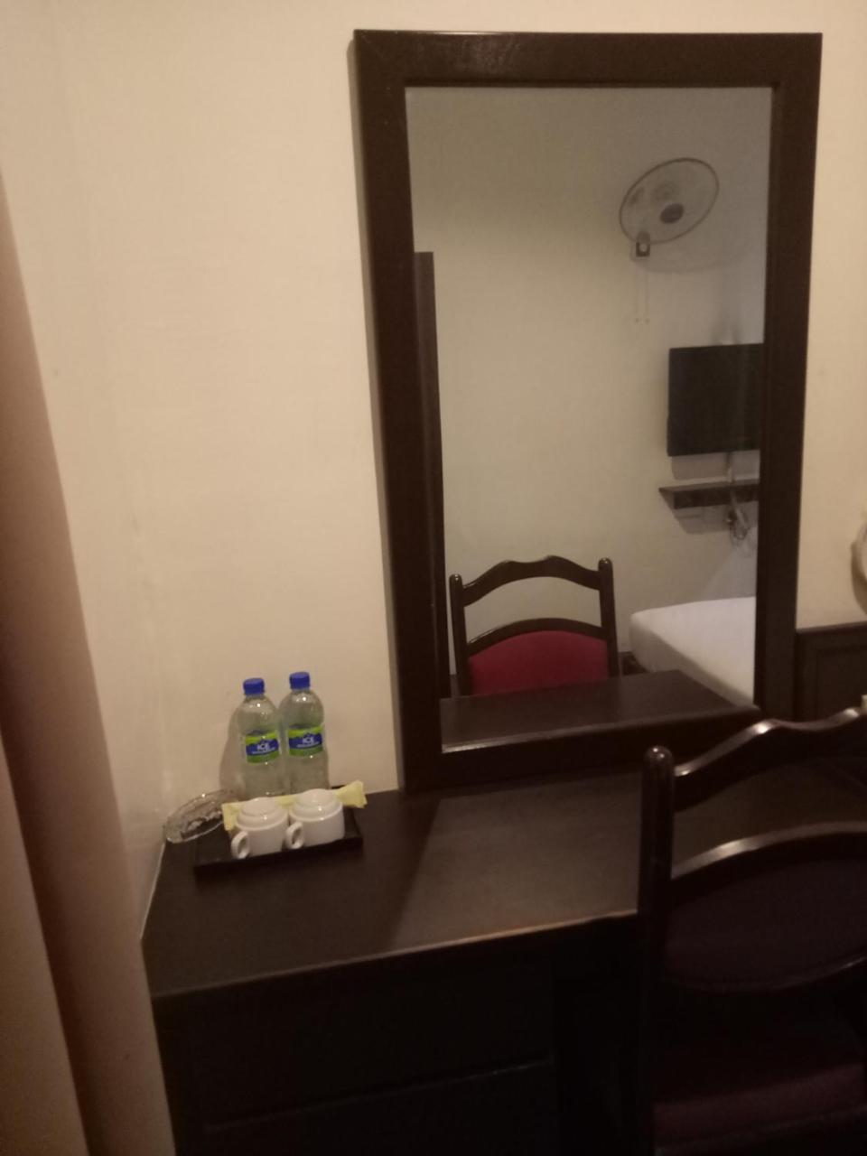 Hotel Sri Bernam Сабак Бернам Екстер'єр фото