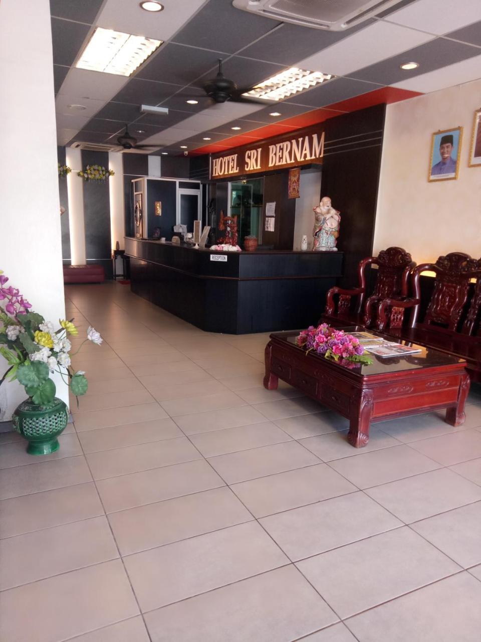 Hotel Sri Bernam Сабак Бернам Екстер'єр фото