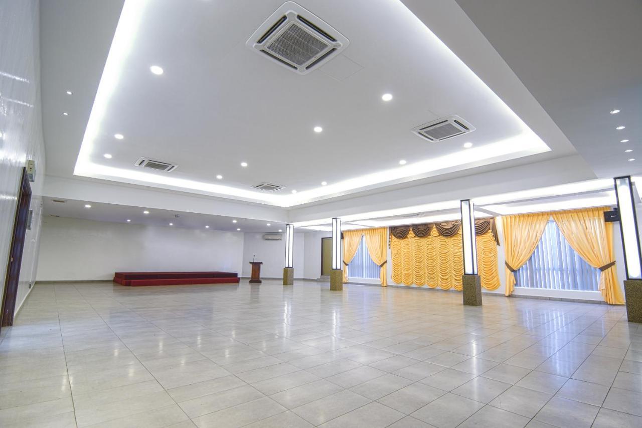 Hotel Sri Bernam Сабак Бернам Екстер'єр фото